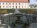 opravený zámek v Hrádku s fontánkou